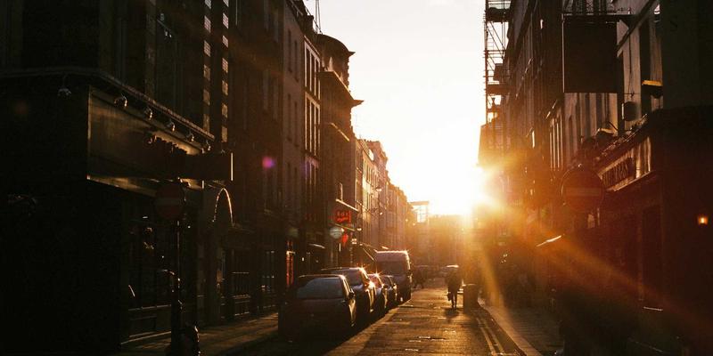日本中途採用面试决胜指南：外国人如何攻克日企案例分析与小组讨论，成功在千叶开启职业发展
